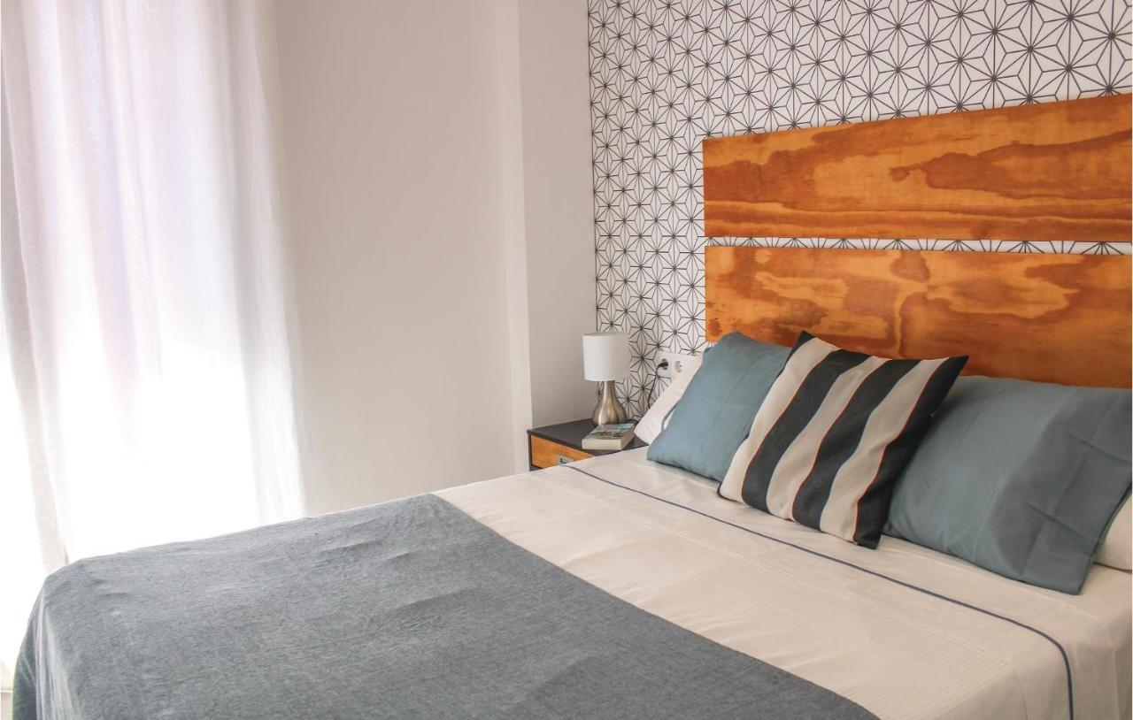 Stunning Apartment In Tossa De Mar With Kitchen Extérieur photo