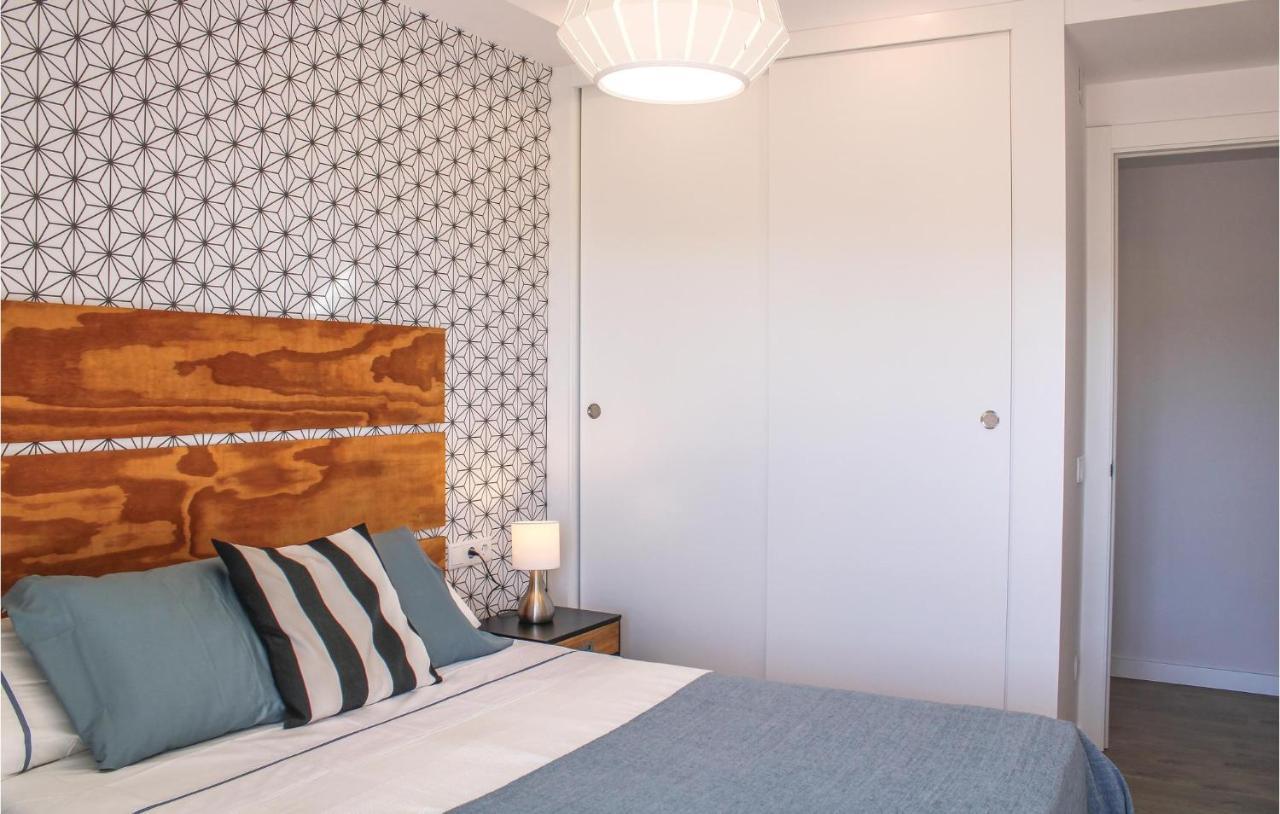 Stunning Apartment In Tossa De Mar With Kitchen Extérieur photo