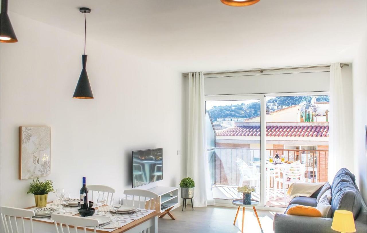 Stunning Apartment In Tossa De Mar With Kitchen Extérieur photo